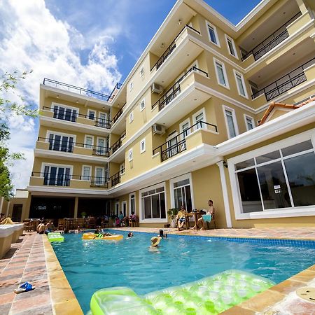 Mad Monkey Hostel Kampot (Adults Only) Esterno foto