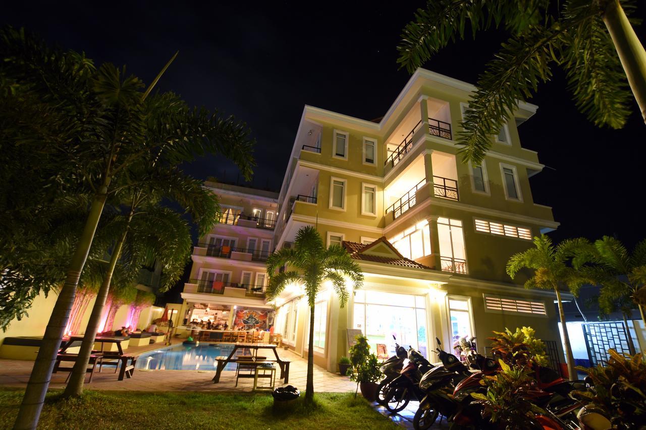 Mad Monkey Hostel Kampot (Adults Only) Esterno foto