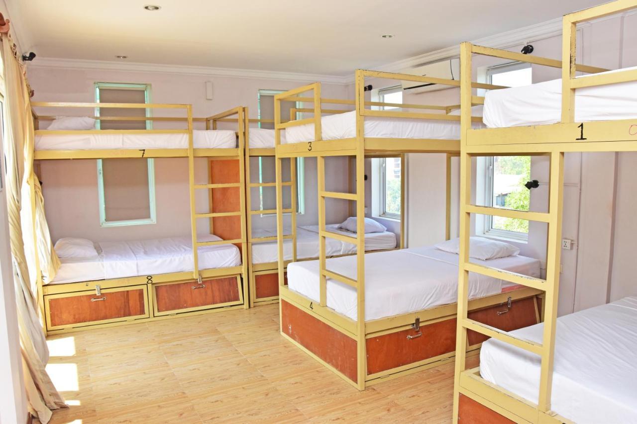 Mad Monkey Hostel Kampot (Adults Only) Esterno foto