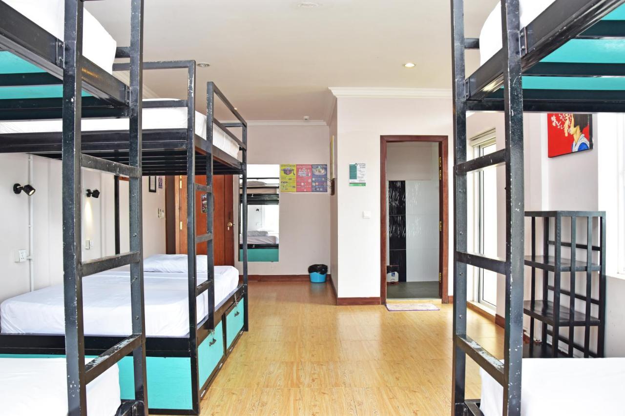 Mad Monkey Hostel Kampot (Adults Only) Esterno foto