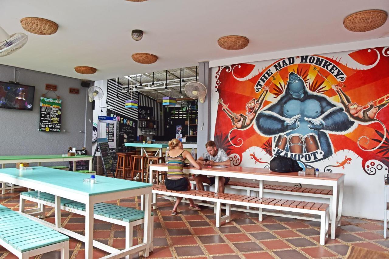 Mad Monkey Hostel Kampot (Adults Only) Esterno foto