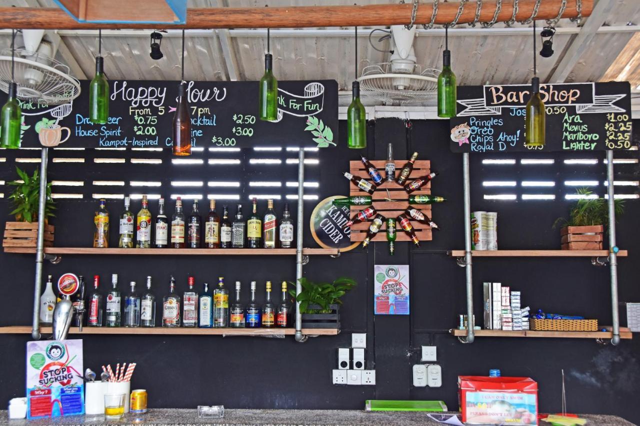 Mad Monkey Hostel Kampot (Adults Only) Esterno foto
