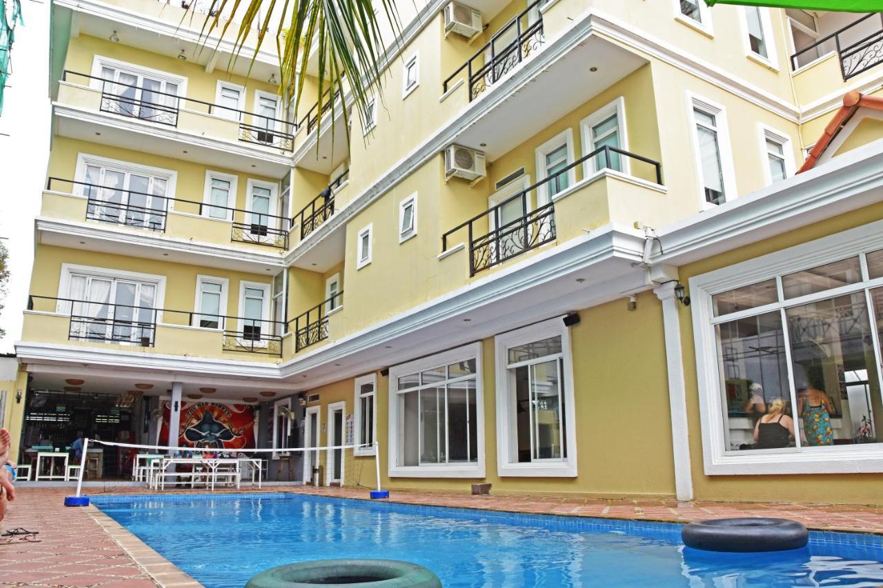 Mad Monkey Hostel Kampot (Adults Only) Esterno foto
