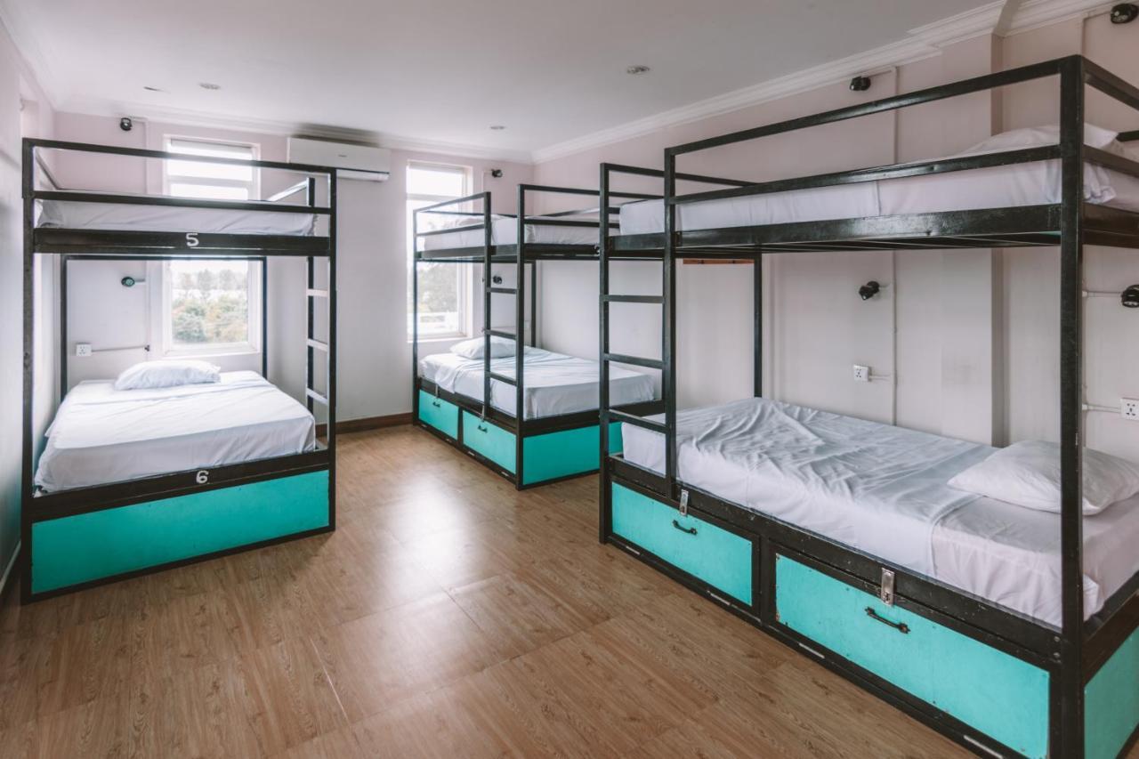 Mad Monkey Hostel Kampot (Adults Only) Esterno foto