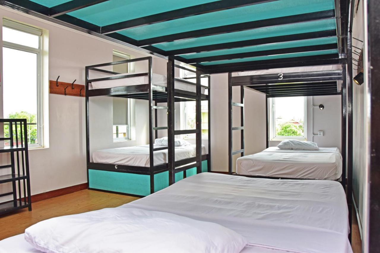 Mad Monkey Hostel Kampot (Adults Only) Esterno foto