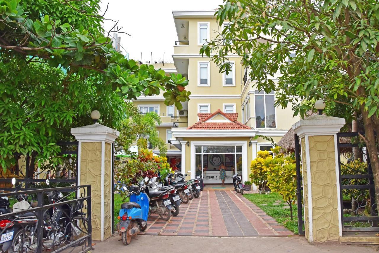 Mad Monkey Hostel Kampot (Adults Only) Esterno foto