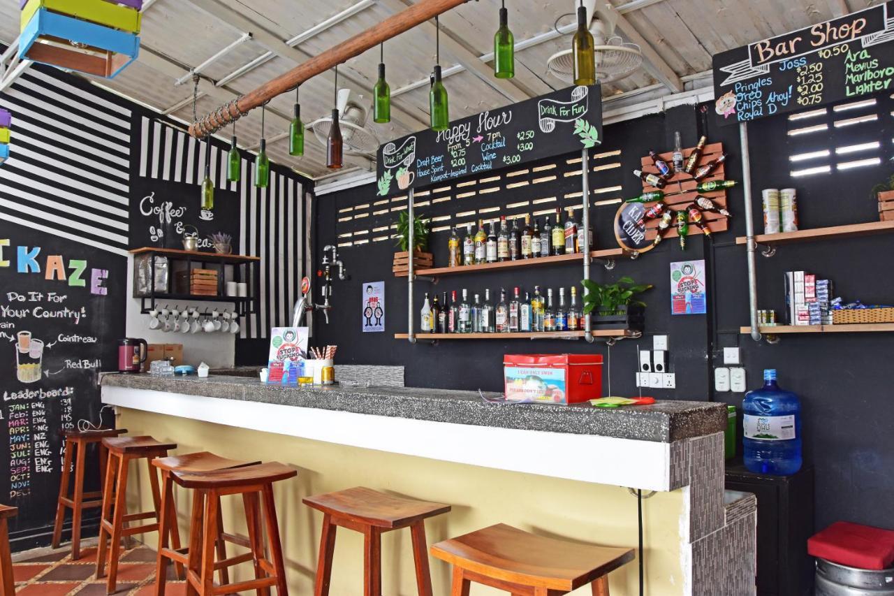 Mad Monkey Hostel Kampot (Adults Only) Esterno foto