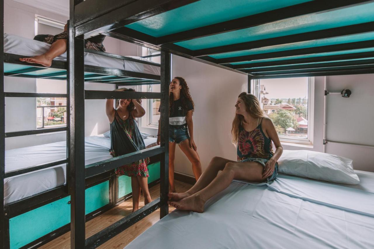 Mad Monkey Hostel Kampot (Adults Only) Esterno foto