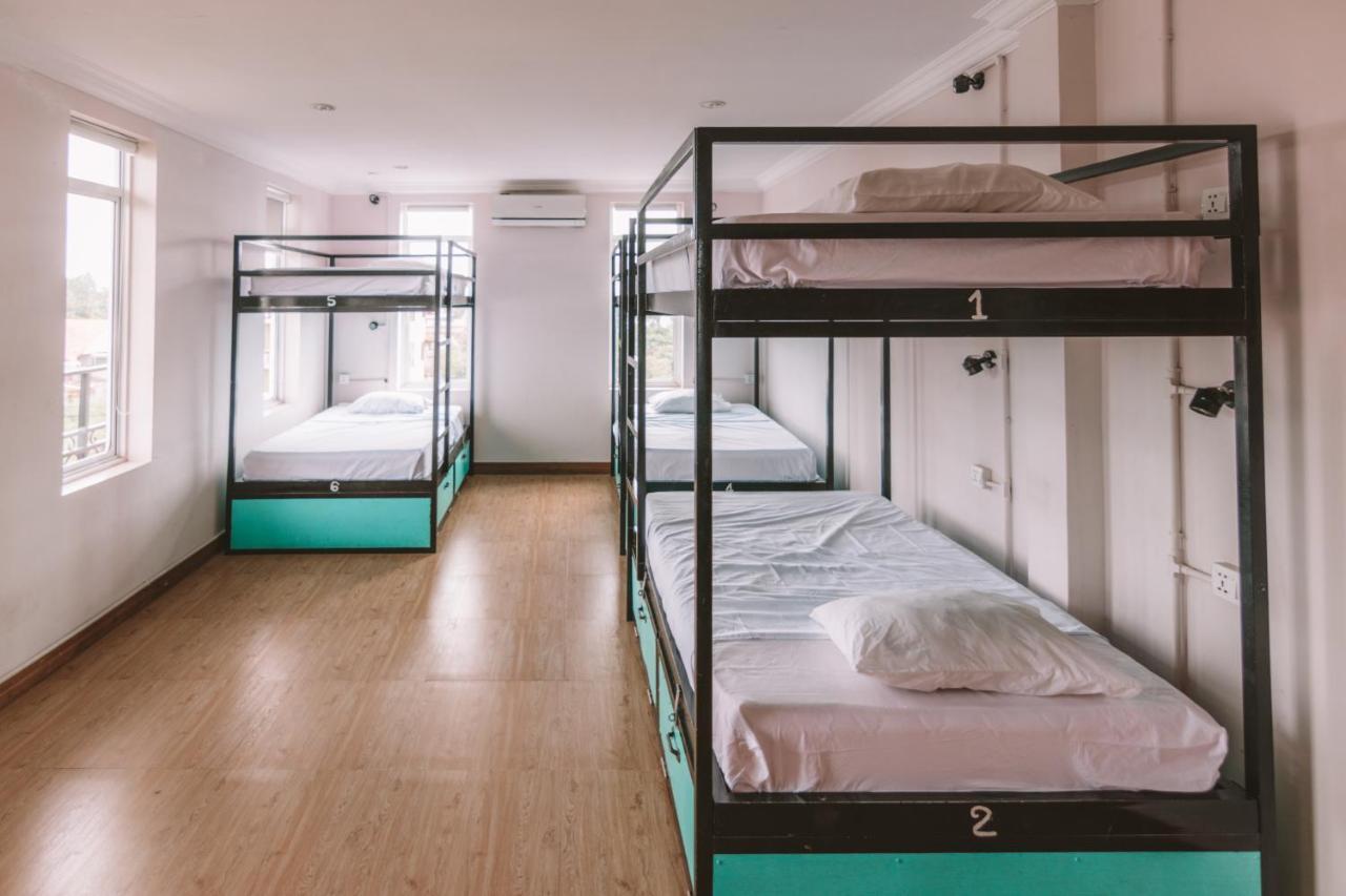 Mad Monkey Hostel Kampot (Adults Only) Esterno foto