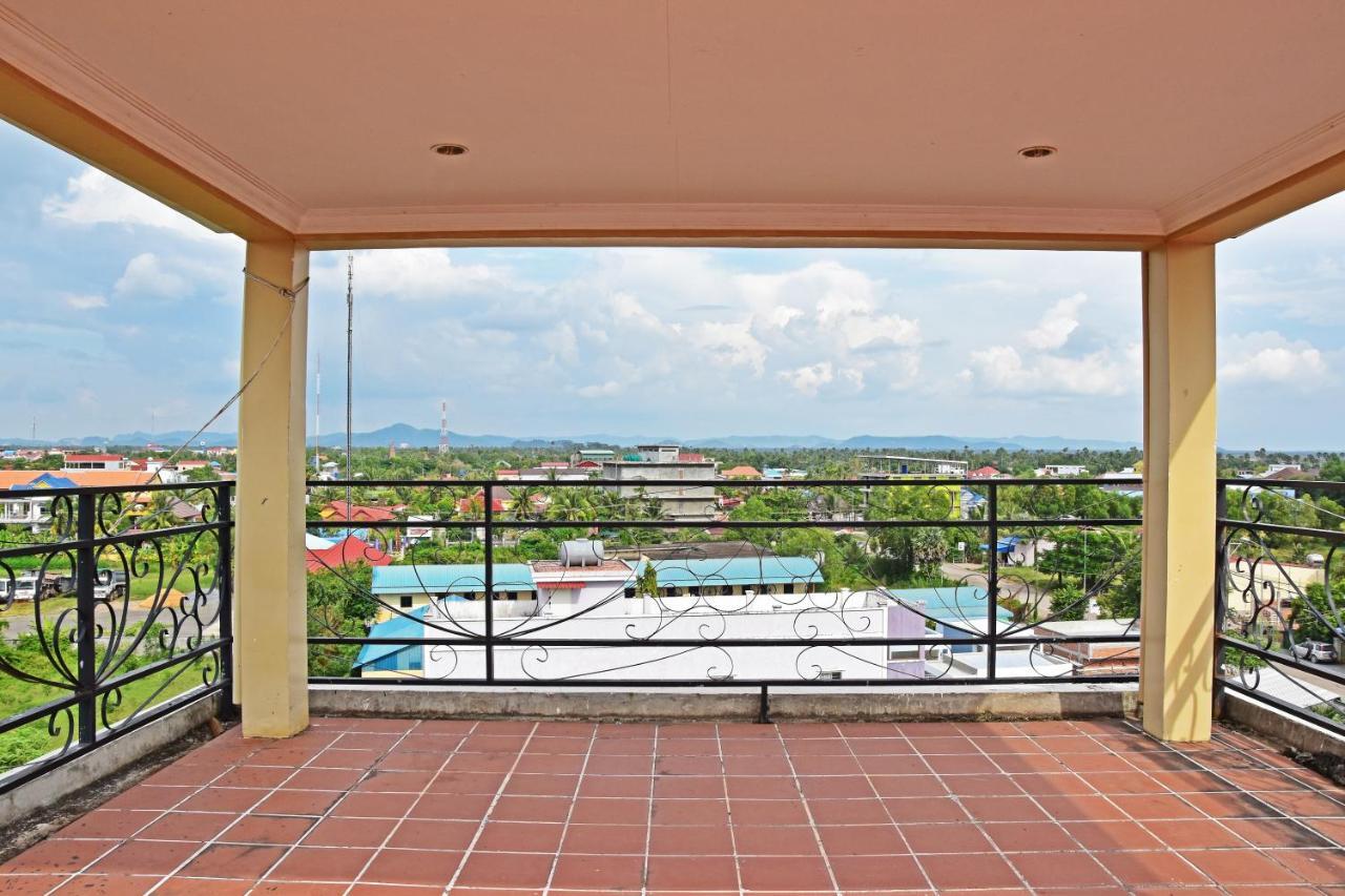Mad Monkey Hostel Kampot (Adults Only) Esterno foto